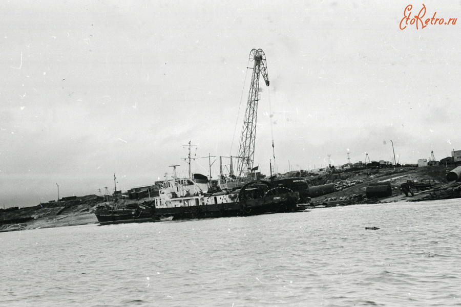 Красноярский край - Тухард (Факел). Причал на реке Большая Хета.