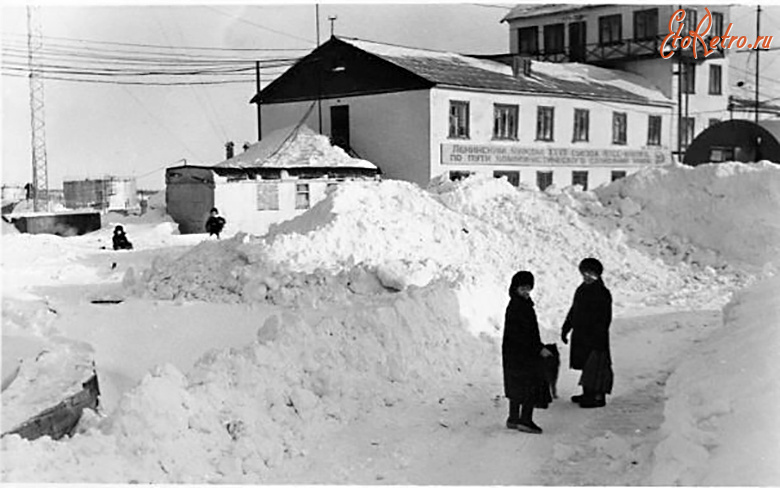 Красноярский край - Тухард (Факел). Центральная улица.