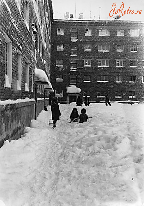 Дудинка - Улица Матросова, 15 (двор)