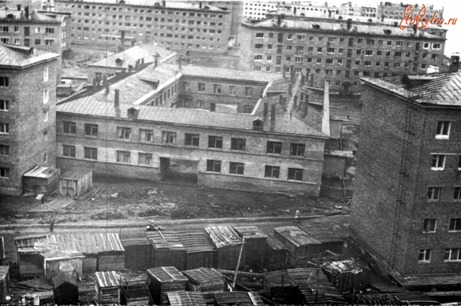 Дудинка - Вид из окна дома по улице Островского 15