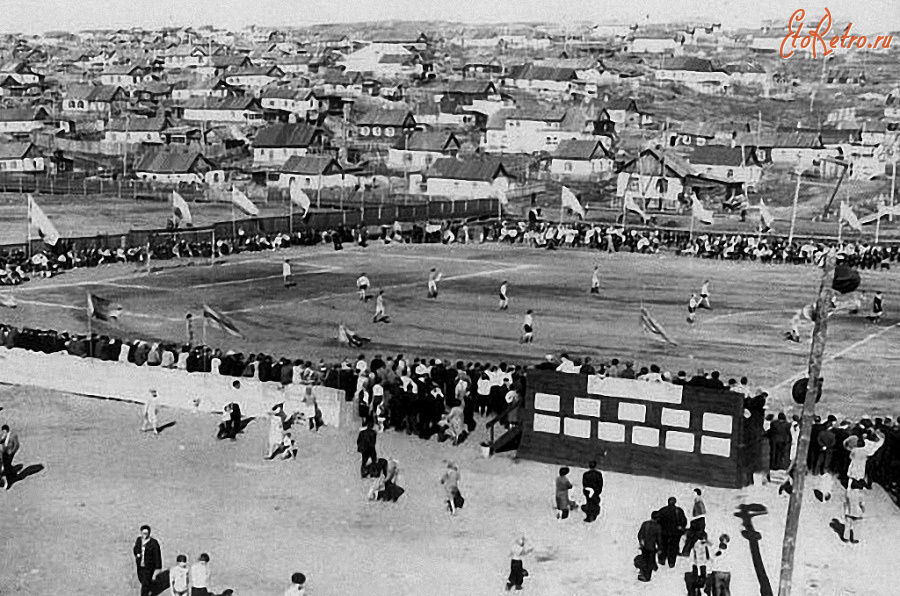 Дудинка - Стадион на улице Щорса.