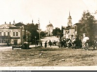 Липецк - Покровская церковь. Вид с Вознесенской площади на ул. Усманскую
