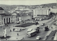 Мурманск - Площадь перед железнодорожным вокзалом