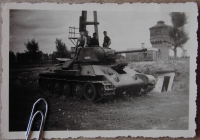 Мценск - Трофейный советский танк  Т-34/76 на железнодорожной станции Мценск