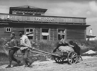 Пушкинские Горы - Пушкинские Горы. Станция Тригорская. 1944 год (кадр кинохроники)