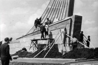 Саратовская область - Строительство стелы на месте приземления Ю.А.Гагарина