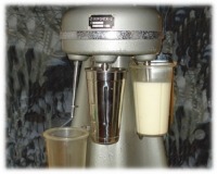 Разное - Аппарат для приготовления молочного коктейля.
