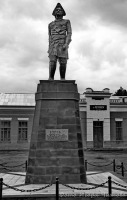 Петровск - Памятник Петру I у вокзала