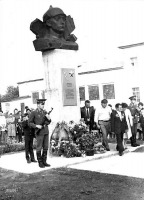 Озинки - Озинки. Памятник Александрову Ю.И.
