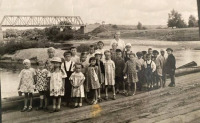 Лысые Горы - Дети на мосту через реку Медведица