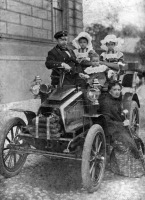 Ретро автомобили - Петр Михайлович Пузанов - дед моего мужа -один из первых автомобилистов Российской империи.