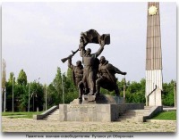 Луганск - Памятник воинам - освободителям.