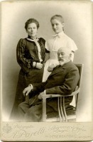 Россия - Барон фон Штемпель с дочерью и внучкой