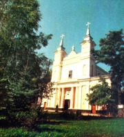 Житомир - Кафедральный костёл Св. Софии  с колокольней высотой 26 м является памятником архитектуры позднего ренессанса и барокко.