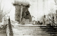 Житомир - Главный вход в разрушенную часовню Святого Станислава на Польском кладбище