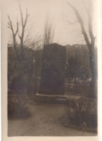 Кисловодск - Памятник на могиле художника Н.А. Ярошенко
