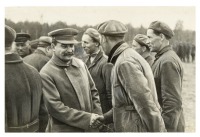 Москва - “Секретарь ЦК ВКП(б) И. В. Сталин здоровается с трудящимися”.