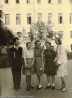 Москва - Студенты 3 курса Биофака МГУ (у старого здания Университета на Моховой) 1949, Россия, Москва,