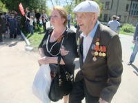 Болохово - Мне 95 лет и я иду на марш нашего  Бессмертного полка.