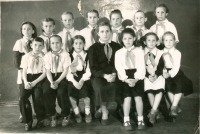Болохово - Болоховская семилетняя школа №1. 22 мая 1959 года мы стали пионерами.
