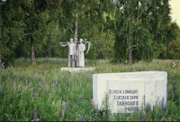 Одоев - Одоев - один из славных городов Тульской области.   Очень простой и трогательный памятник. 2005 год.