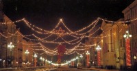 Санкт-Петербург - Невский проспект ночью в праздничном убранстве