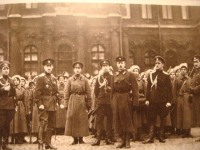 Санкт-Петербург - Женский ударный батальон на защите Зимнего Дворца от большевицкого мятежа.