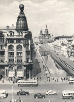 Санкт-Петербург - Перспектива канала Грибоедова. Слева - Дом книги. 1957 год