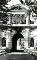 Санкт-Петербург - Петровские ворота. 1717 - 1718 гг. Арх. Д.Трезини.