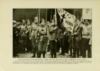 Санкт-Петербург - Женский батальон смерти и их знамя, освящённое в Исаакиевском соборе,1917-1918