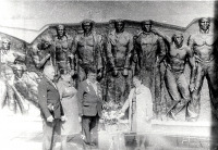 Старая Майна - У памятника воинам Великой Отечественной войны 1941-1945 гг