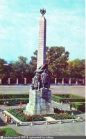 Хабаровск - Памятник героям гражданской войны на Комсомольской площади
