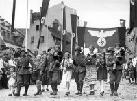 Чехия - 1938, КОВАРСТВО ИСТОРИИ:  немцы из чешских Судет приветствуют передачу их области Германии