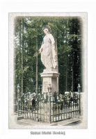 Польша - Криниця. Статуя Матері Божої.