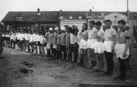 Чебоксары - Физкультурники на демонстрации 1 мая 1930 года