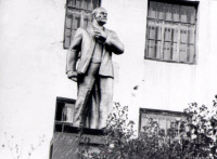 Цивильск - Памятник В. И. Ленину