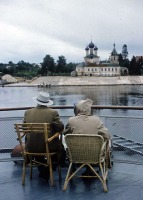 Углич - Вечерний отдых на палубе с видом на кремль