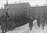 Берлин - Гитлер при осмотре кадетского корпуса