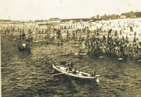 Киев - Київ. Купання на Трухановім острові в 1918 році.