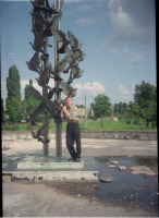 Киев - 1997 год. Украина. Киев. Фонтан возле центрального ЗАГСа.