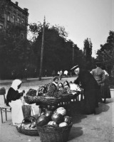Киев - Київ.  Вулична торгівля на вул.Саксаганського. Поч ХХ ст.