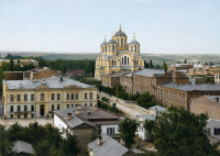 Киев - Киїі.  Вид на Володиммирський собор та вулицю Леонтовича.