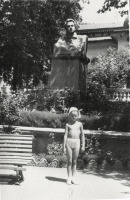 Гурзуф - Санаторий «Гурзуфский». Бюст А. С. Пушкина у ресторана-столовой.