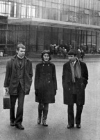 Уфа - У здания вокзала.