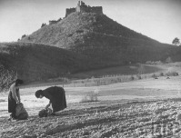 Хуст - Хустський замок. Фото Маргарет Бурк-Вайт. 1938 рік.