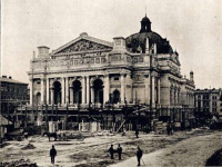 Львов - Оперний театр у Львові на завершальному етапі будівництва.