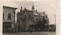 Дрогобыч - Дрогобиич.  Площа Ринок (площа Леніна), вид на церкву св.Трійці.