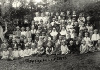 Трускавец - Трускавець. Дошкільнята в Захоронці Сестер Служебниць, 1943 рік