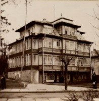 Трускавец - Трускавець. В приміщенні вілли знаходились офіси міськвиконнкому та ЗАГС з 1956 по 1970-ті роки.