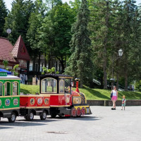 Трускавец - Трускавець.  Поїзд з вагончиками для дітей.